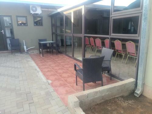 Hostal Mo-nize Villa Guesthouse