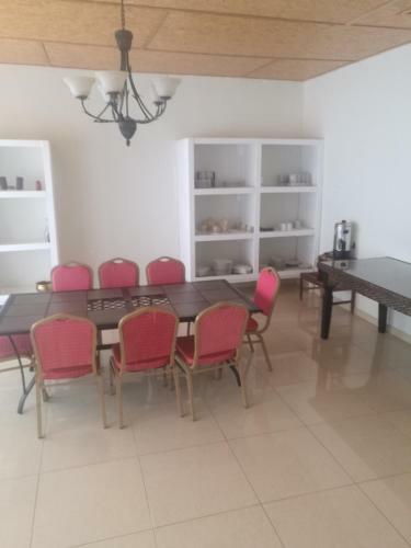 Hostal Mo-nize Villa Guesthouse