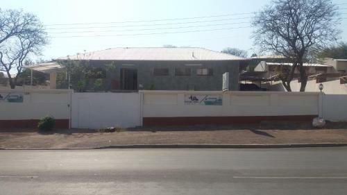 Hostal Grandmike Guesthouse