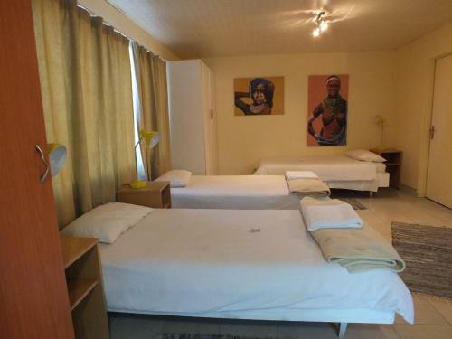 Hostal Pioneers Self-catering