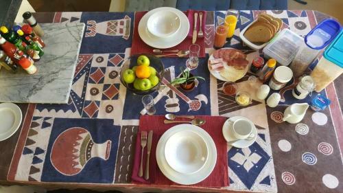 Hostal Pioneers Self-catering