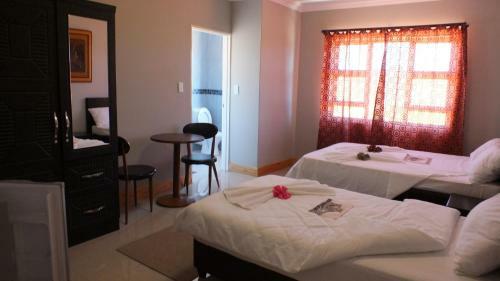 Hostal Royal Castle Guest House