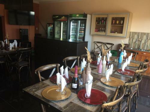 Hostal Royal Castle Guest House