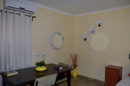 Hostal M & H Guesthouse (self Catering)