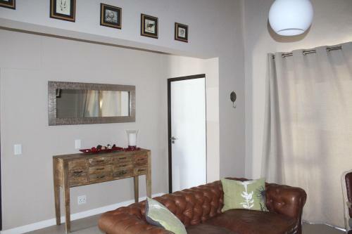 Modern Apartment - Riverlet 12