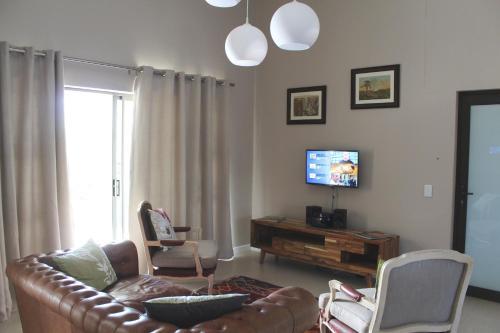 Modern Apartment - Riverlet 12
