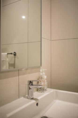 Apartment 27