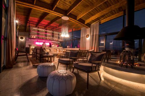 Lodge The Desert Grace
