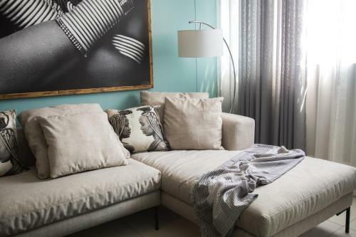 Apartment 64 At 77 On Independence Ave