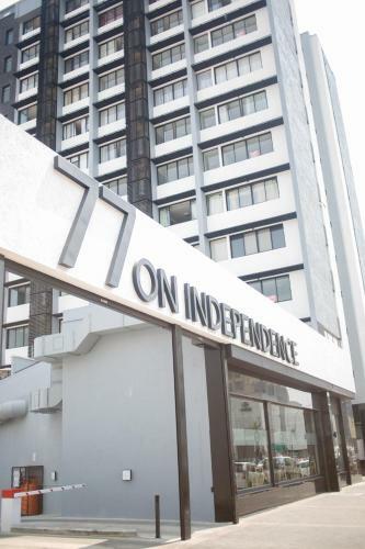 Apartment 64 At 77 On Independence Ave