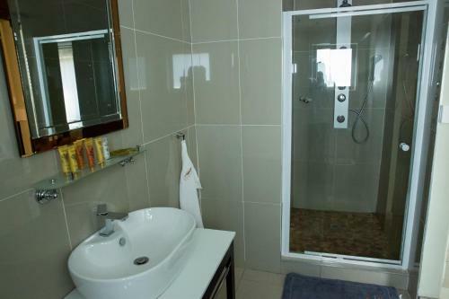 Hostal A-z Boutique Guesthouse