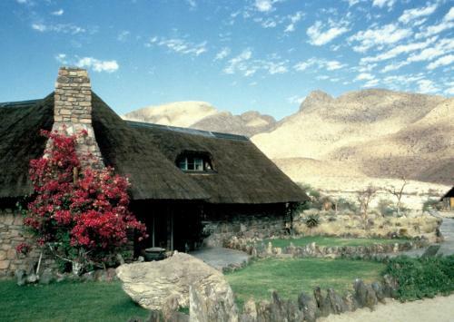 Etusis Lodge