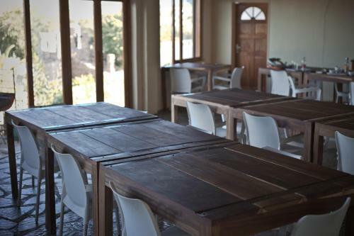 Sweet Thorn Retreat Airport Lodge