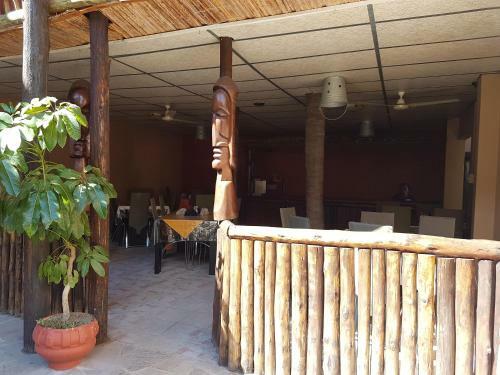 Oshandira Lodge