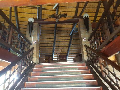 Oshandira Lodge