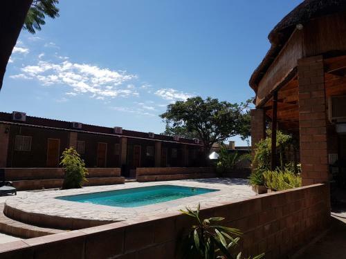 Oshandira Lodge