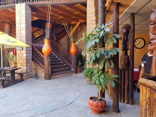Oshandira Lodge
