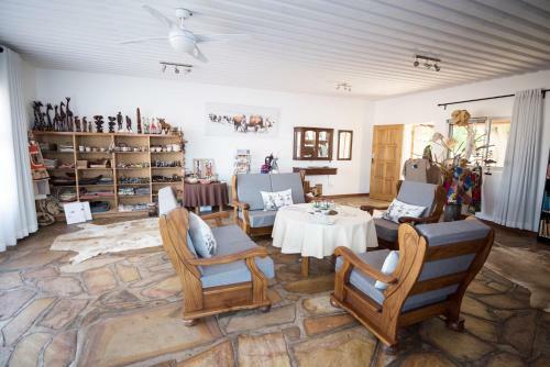Hostal Dornhuegel Guest Farm