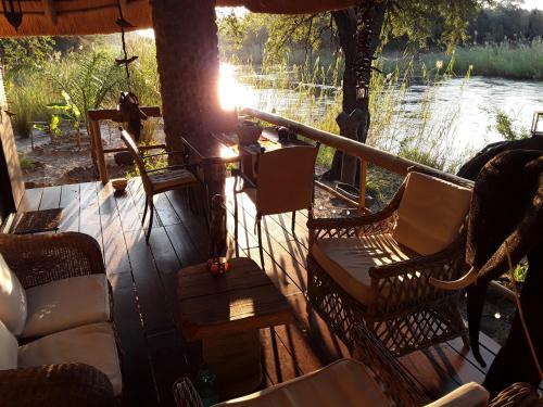 Mobola Lodge