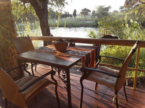 Mobola Lodge