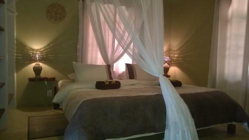 Mobola Lodge