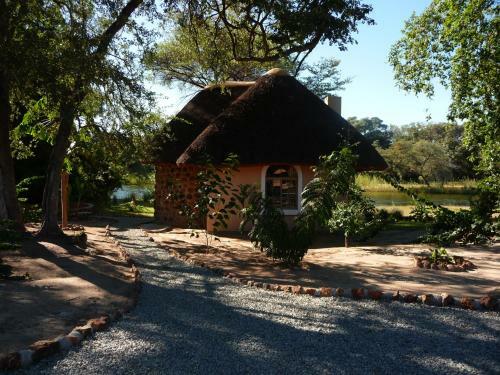 Mobola Lodge