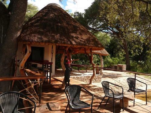 Mobola Lodge