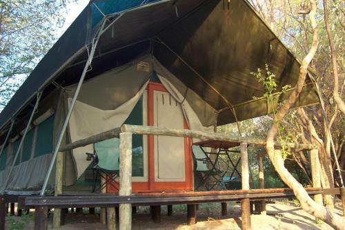 Ndhovu Safari Lodge