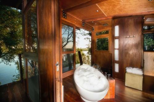 Riverdance Lodge