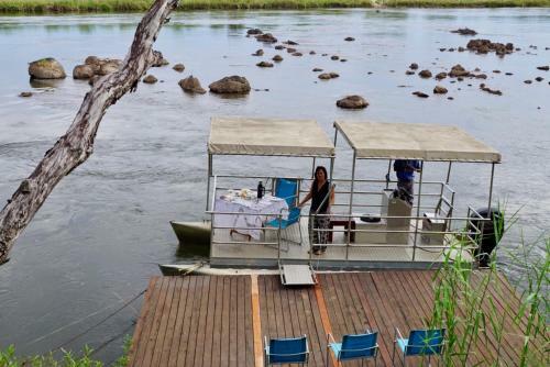 Riverdance Lodge