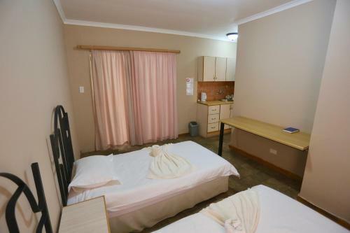 Stoney's Country Hotel