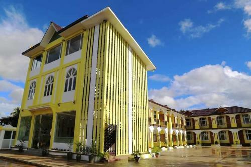 Three Seasons Hotel