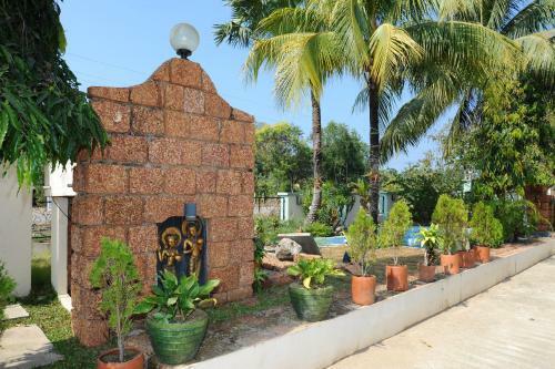Bawga Theiddhi Hotel (kyike Hti Yoe)