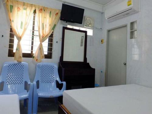 Penguin Hotel Kawthaung