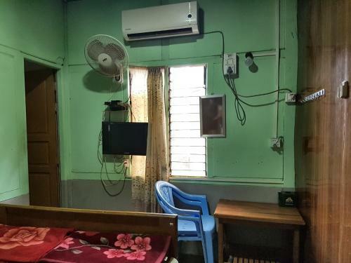 Hostal Soe San Guest House - Burmese Only
