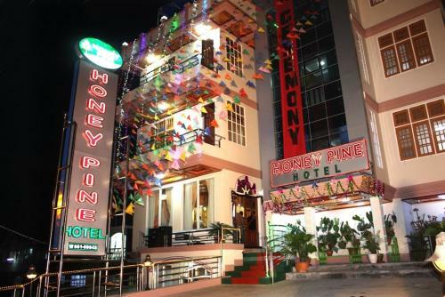 Honey Pine Hotel