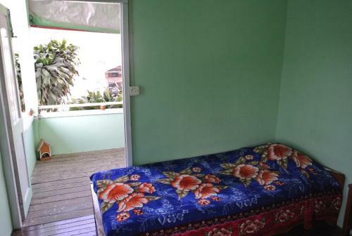 Hostal Golden Lily Guest House