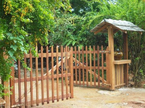 Bed & Breakfast Thitaw Lay House