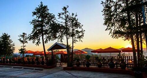 Hill Top Villa Hotel