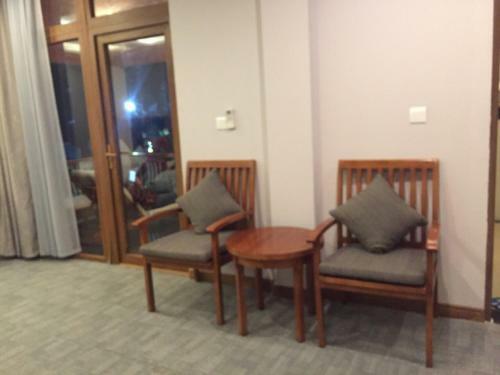 Hotel Azura Beach Resort
