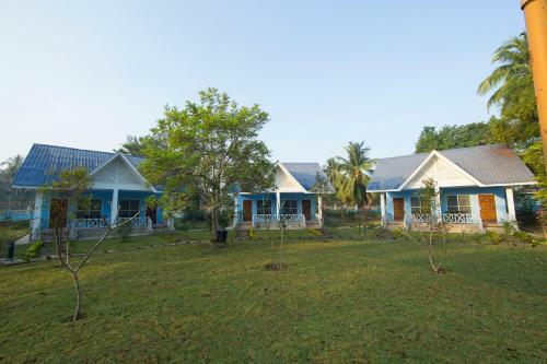 Hotel Azura Beach Resort