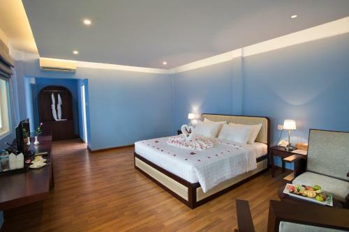 Hotel Azura Beach Resort