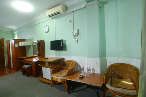 Pun Swe Taw Hotel