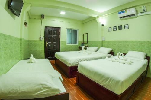 Hostal Relax Guest House