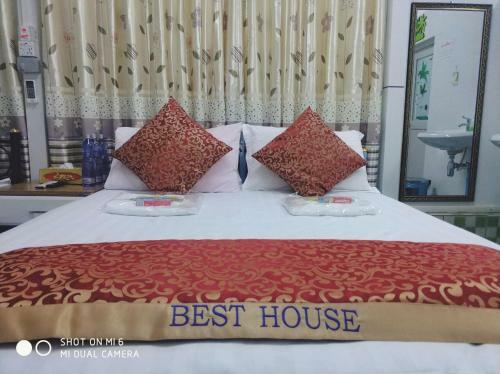 Hostal Best House Guest House