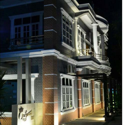 Hotel Queen's Land Inn