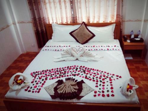 Golden World Hotel