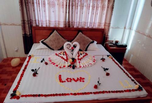 Golden World Hotel