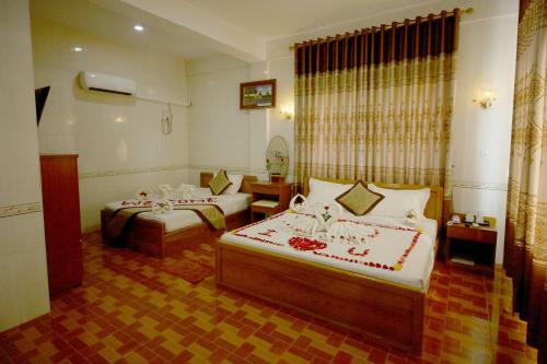 Golden World Hotel