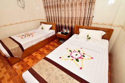 Golden World Hotel
